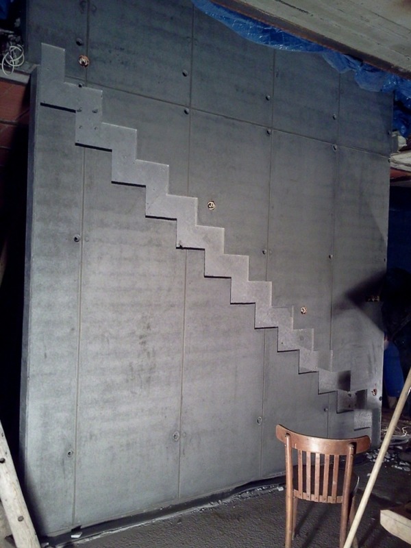 Staircase from concrete gable, mixture of SCC concrete
