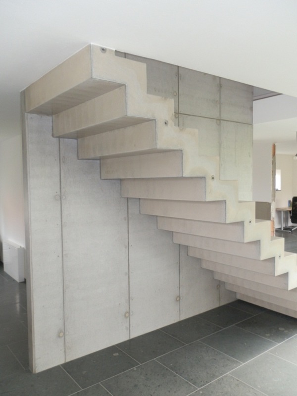 Staircase from concrete gable, mixture of SCC concrete
