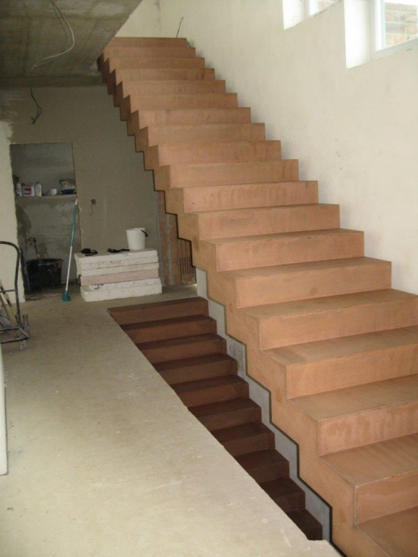 Concrete stairs gable from coloured concrete