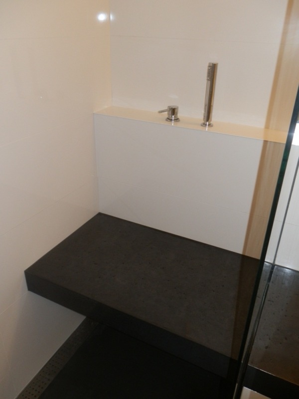 Concrete board in the Renata bathroom