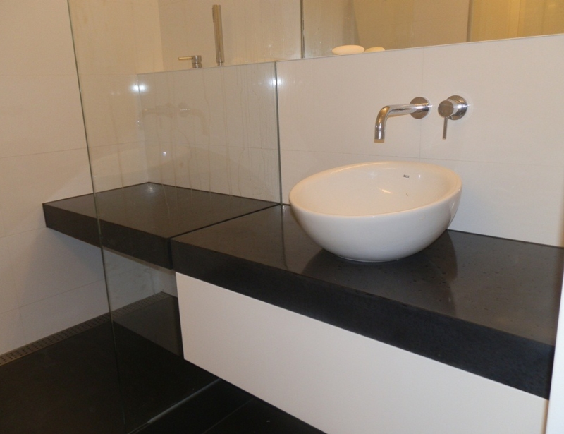 Concrete board in the Renata bathroom