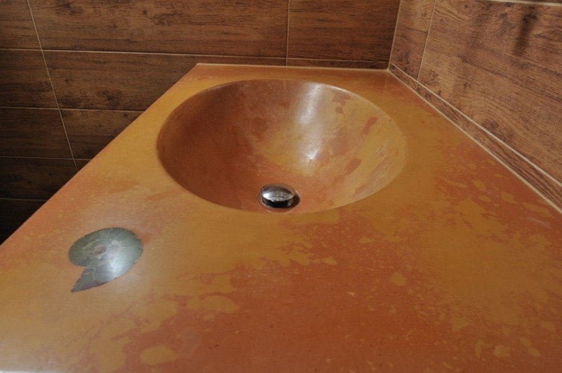 Designed concrete in the Miloslava bathroom