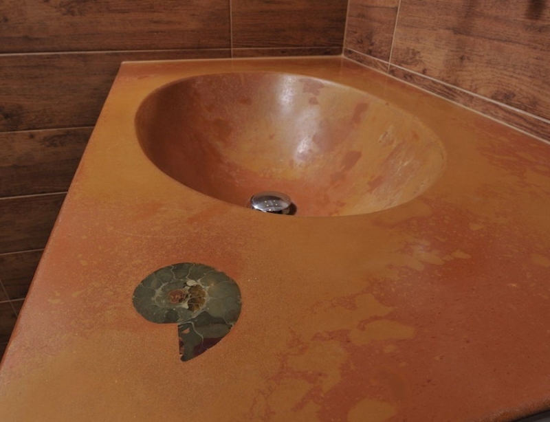 Designed concrete in the Miloslava bathroom
