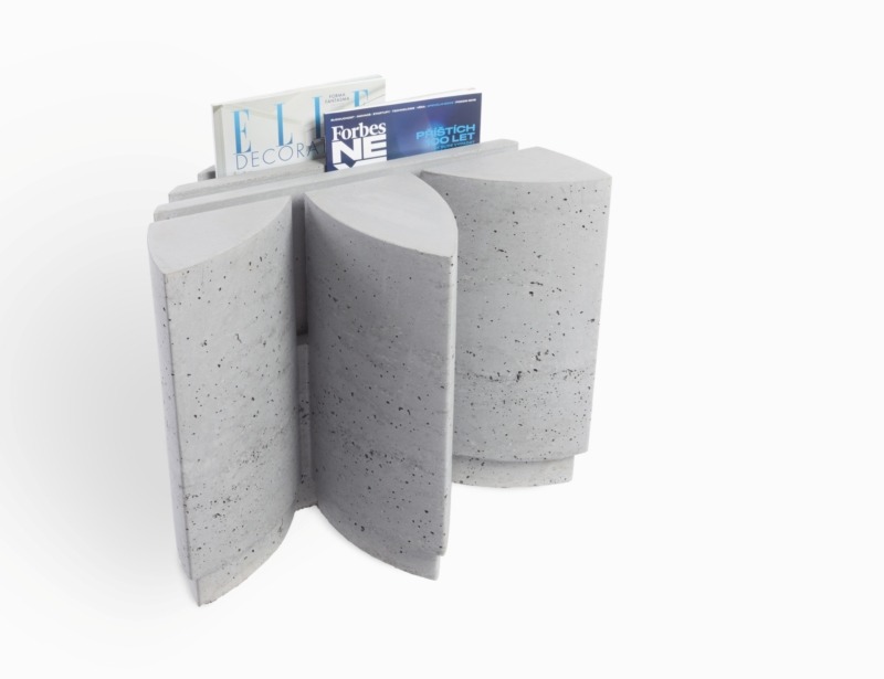 Betonový konferenční stolek adidas