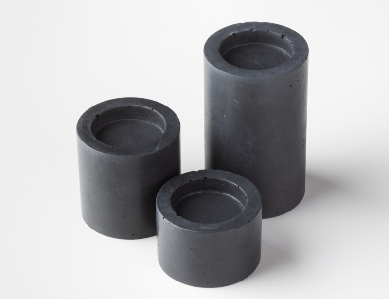 Betonový svícen TRES