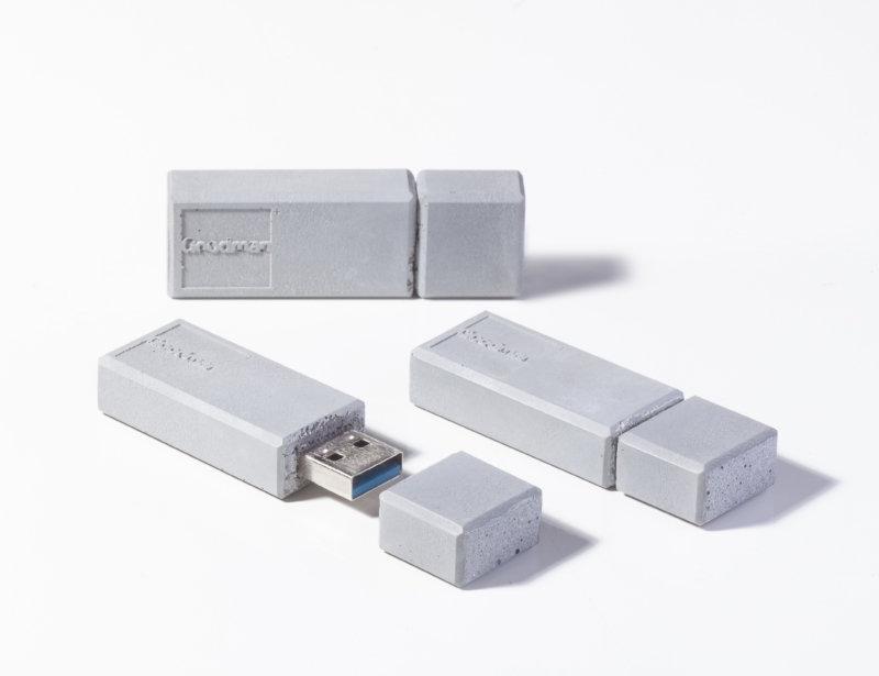 These flash discs from concrete are tailor-made with a company logo and different storage capacity.
