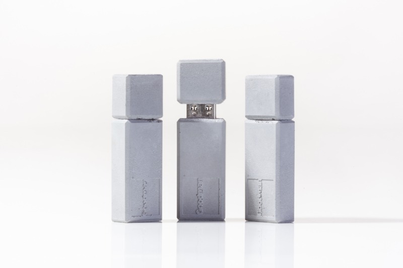 These flash discs from concrete are tailor-made with a company logo and different storage capacity.