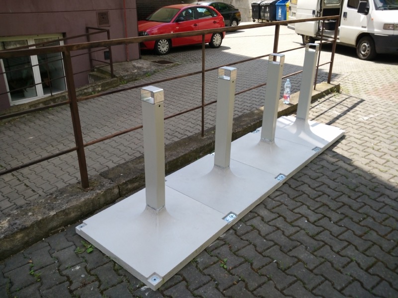 Concrete stand for bike in Brno