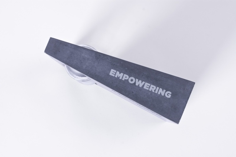 Betonová Trofey Asahi