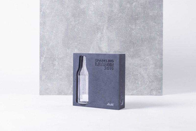 Betonová Trofey Asahi