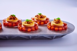 Betonové talíře a tácy