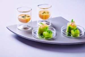 Betonové talíře a tácy