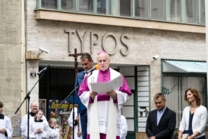 Statue of Martin Wednesday for Brno, pedestal from Švec concrete workshop