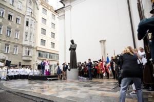 Statue of Martin Wednesday for Brno, pedestal from Švec concrete workshop