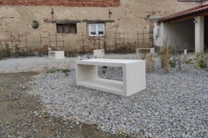 GATE benches made of concrete