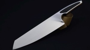 betonová rukojeť nože