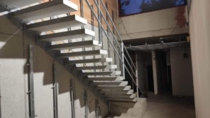 interwoven staircase made of concrete