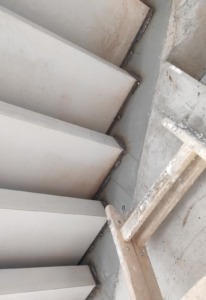 Concrete staircase, cantilever stairs made of precast concrete