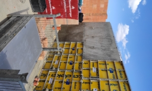 Preparation of the monolithic wall and reinforcement for the concave-cantile staircase