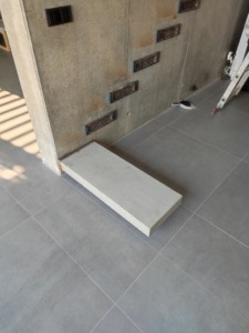 Concrete staircase. Cantilevered stairs made of concrete from Švec concrete