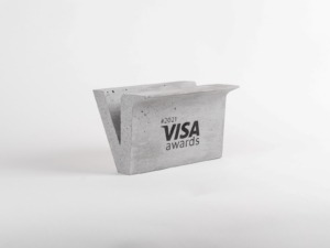 Betonová trofej pro společnost VISA