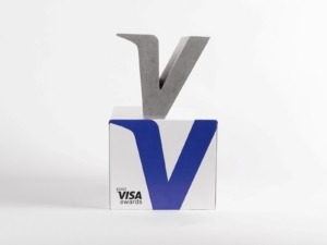 Betonová trofej pro společnost VISA