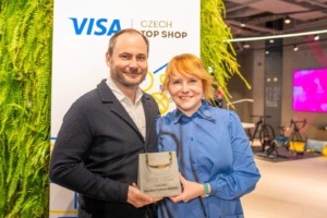 Betonová trofej pro společnost VISA