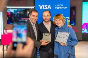 Betonová trofej pro společnost VISA